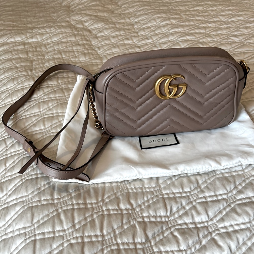 Gucci GG Marmont small matelassé shoulder bag